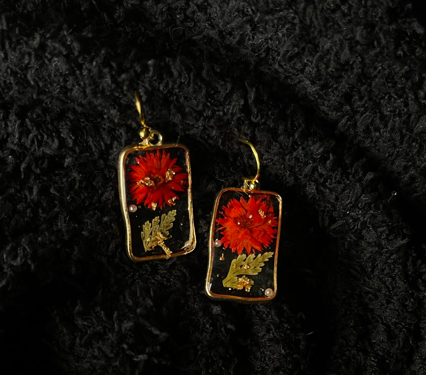 Cottage Red Dried Flower Rectangle Earrings