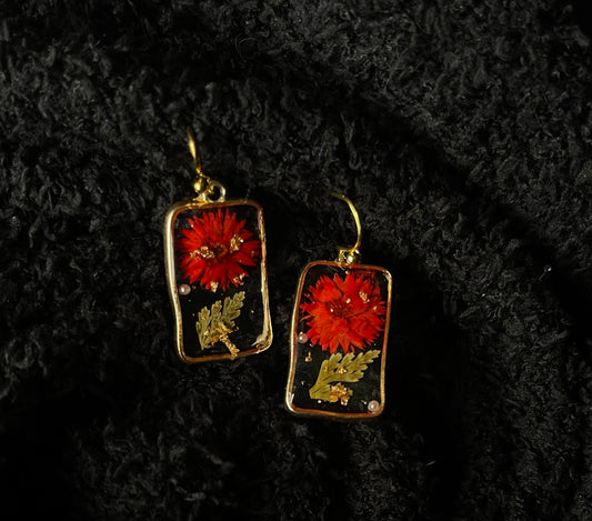 Cottage Red Dried Flower Rectangle Earrings