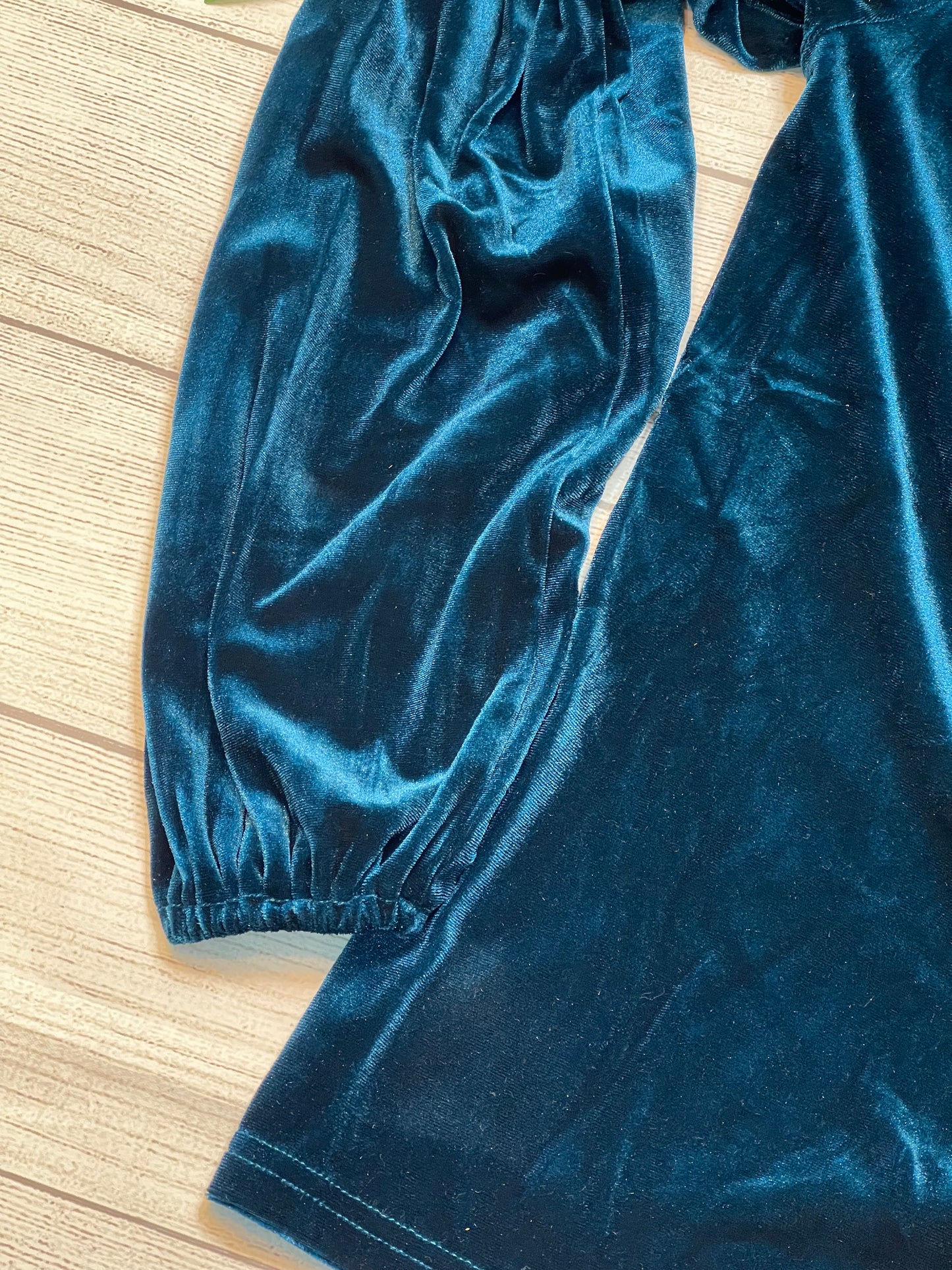 Skobeloff Lantern Sleeve Velvet Top