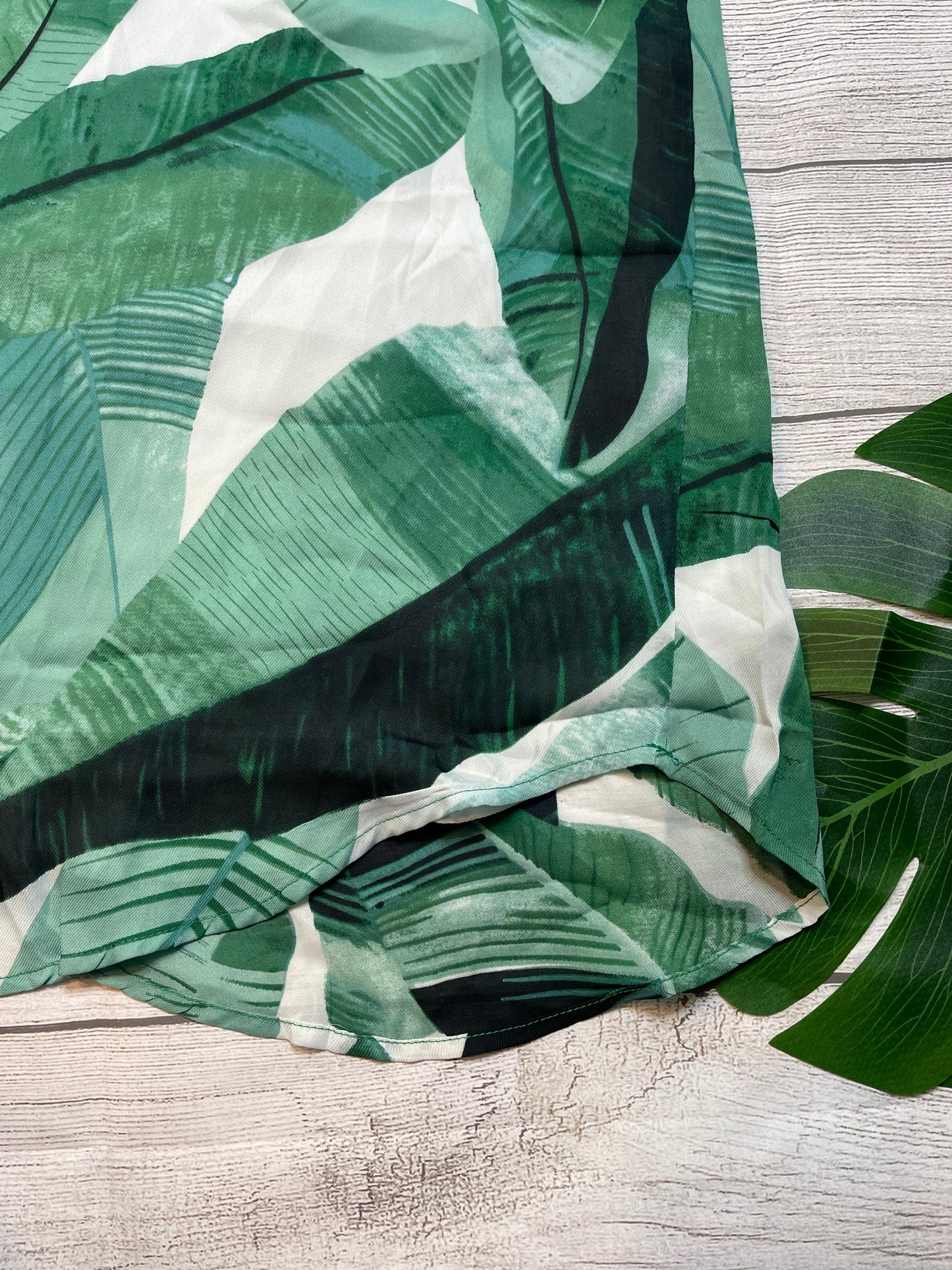 Green Leaf Print Sleeveless Dress